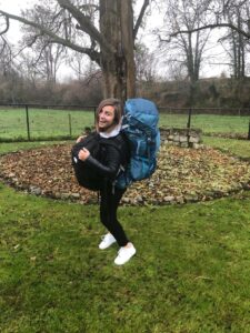 Sophie met backpack